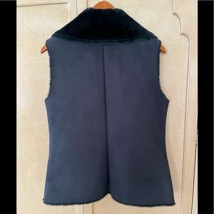 eStudio Faux Suede, Fur-Lined Black Zip Vest, Large